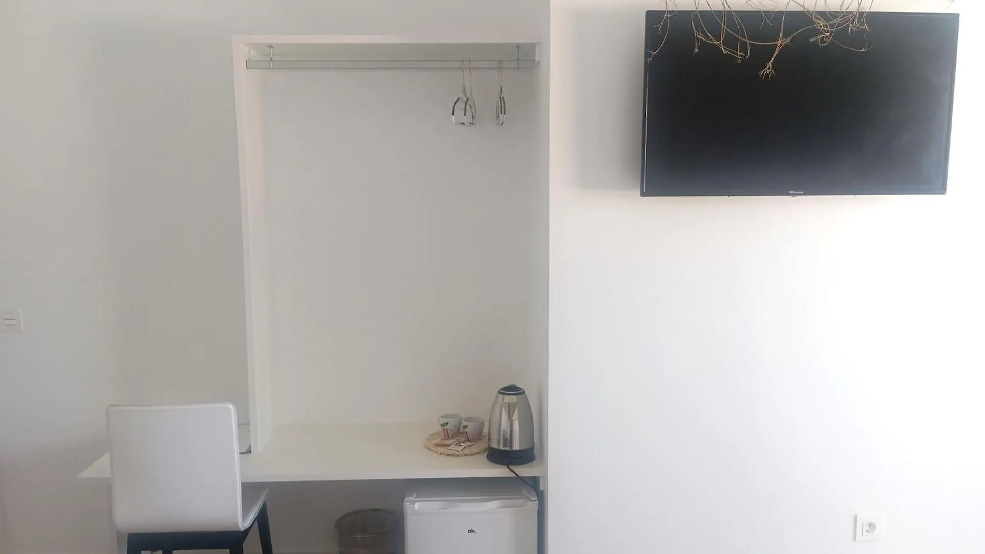 Hostal Casa Emilio Almeria 0*,